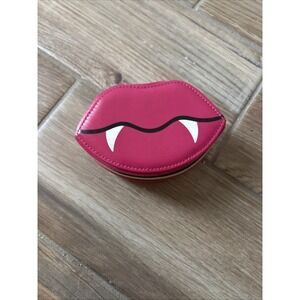 Ashland Pink Jewelry Case Mouth Vampire